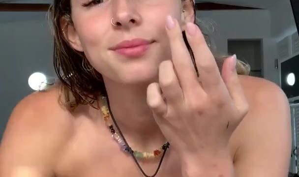 Itsaimeeinghigher Aka Aimeedayz Onlyfans Video So Hot And Pretty When She’s Naked